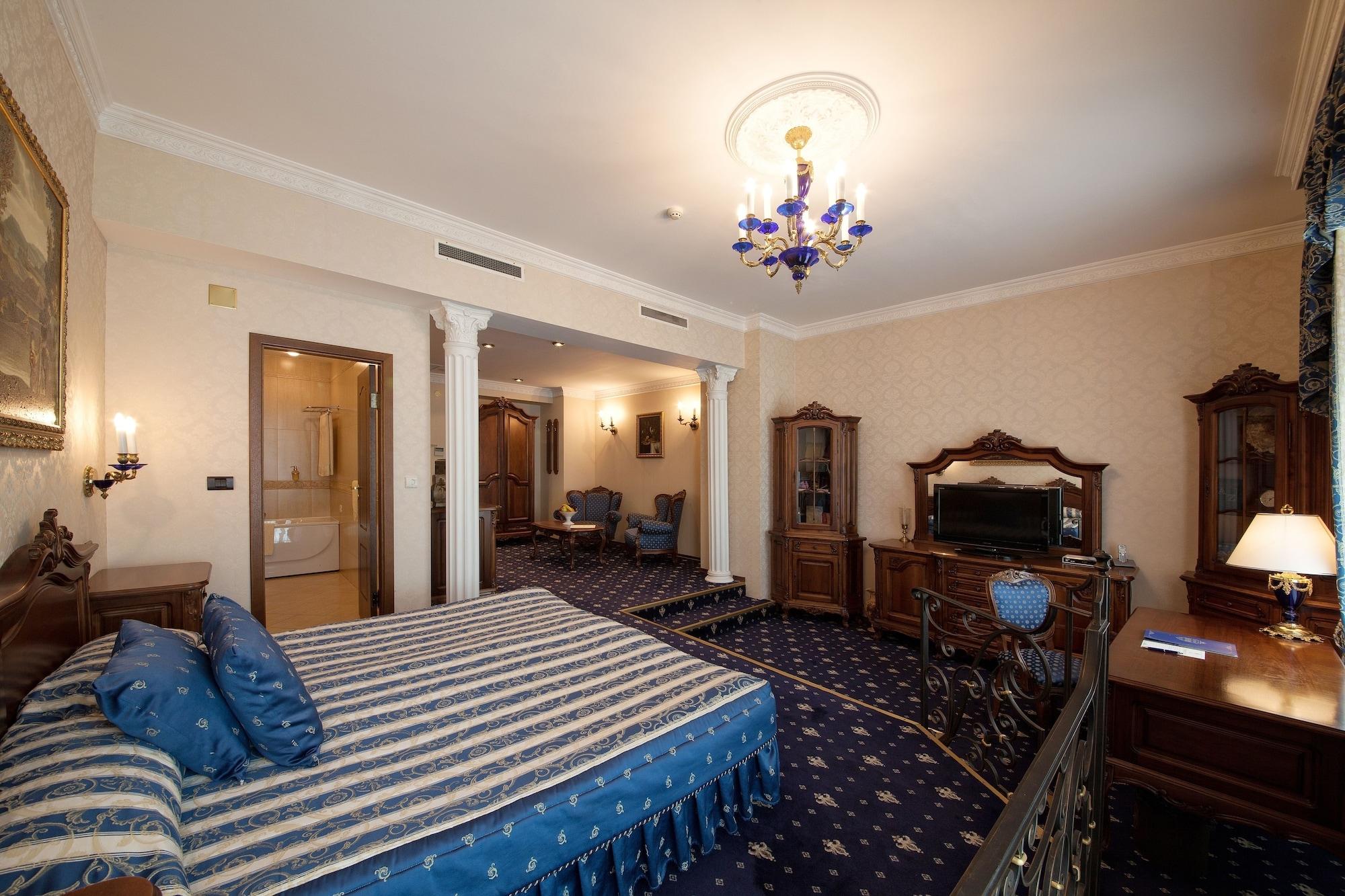 Grand Hotel London Warna Exterior foto A suite at the Grand Hotel