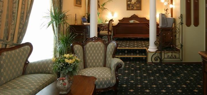 Grand Hotel London Warna Zimmer foto Interior of the hotel
